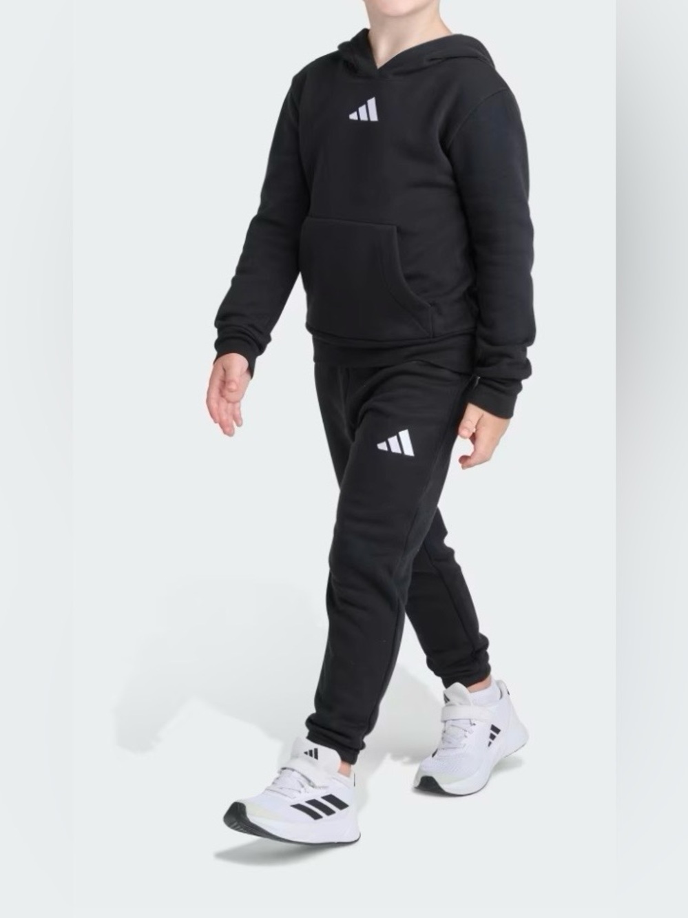 ADIDAS Boys 2-PIECE LONG SLEEVE FLEECE
PULLOVER & JOGGER SET Size 7